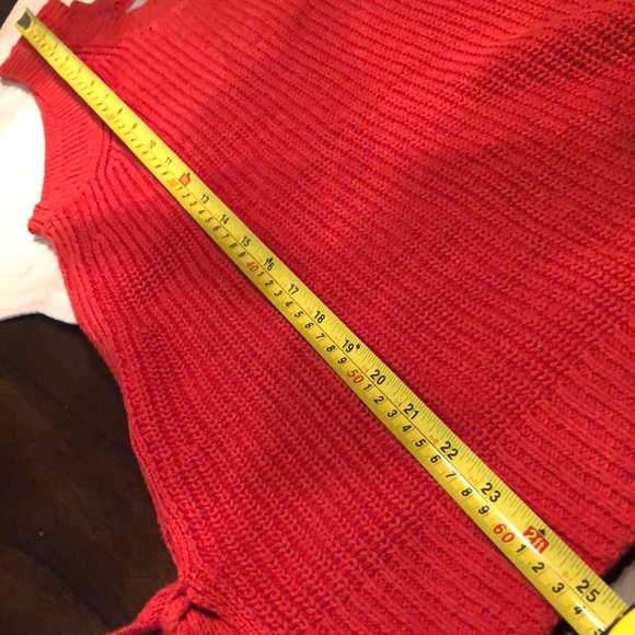 LOFT Ribbed Knit Sleeveless, tie bottom sides, cotton/linen/rayon blend sweater - Picture 10 of 10